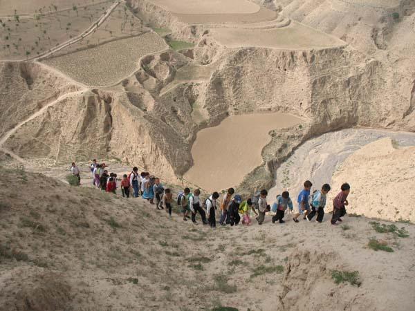 甘肃,热烈欢迎各位来宾与朋友们